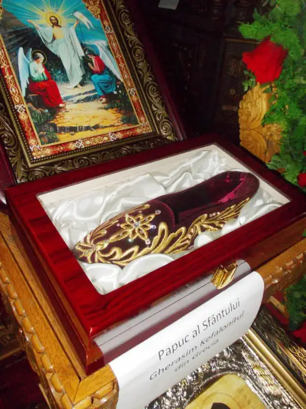 Papucul Sfântului Gherasim din Kefalonia, vindecătorul bolilor psihice 20 octombrie - pravila.ro