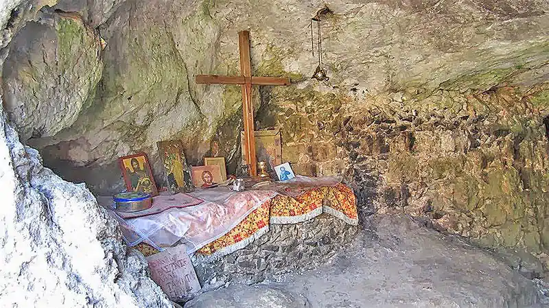 Peștera Sfântului Cuvios Ioan din Licopolis 27 martie - a